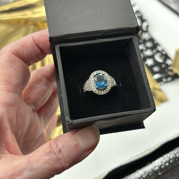 London Blue Topaz Ring, sz6, all real gems in this beautiful ring, - Picture 10 of 13
